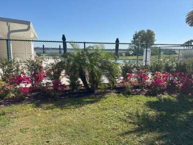 Possible OWNER FINANCING, Great Location, Low Lot Rent $589 on Wedgewood Golf Club in Florida - for sale on GolfHomes.com, golf home, golf lot