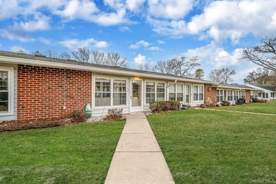 This beautifully maintained Greenbriar model is located in a on Leisure Village Golf Course in New York - for sale on GolfHomes.com, golf home, golf lot