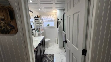 Possible OWNER FINANCING, Great Location, Low Lot Rent $589 on Wedgewood Golf Club in Florida - for sale on GolfHomes.com, golf home, golf lot