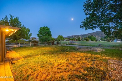 ***LIVE BEAUTIFULLY*** Welcome to this charming 3-bedroom on Oak Tree Country Club in California - for sale on GolfHomes.com, golf home, golf lot