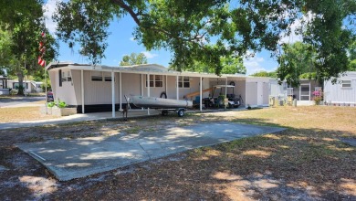 Possible OWNER FINANCING, Great Location, Low Lot Rent $589 on Wedgewood Golf Club in Florida - for sale on GolfHomes.com, golf home, golf lot