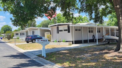 Possible OWNER FINANCING, Great Location, Low Lot Rent $589 on Wedgewood Golf Club in Florida - for sale on GolfHomes.com, golf home, golf lot