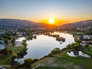 ***LIVE BEAUTIFULLY*** Welcome to this charming 3-bedroom on Oak Tree Country Club in California - for sale on GolfHomes.com, golf home, golf lot