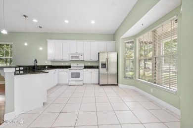 HALIFAX PLANTATION TOWNHOME... This is a single-family attached on Halifax Plantation Golf Club in Florida - for sale on GolfHomes.com, golf home, golf lot