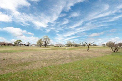 IMMACULATE, 3-BR, 2-Bath, 2-car garage home on the golf course on The Club At Runaway Bay in Texas - for sale on GolfHomes.com, golf home, golf lot