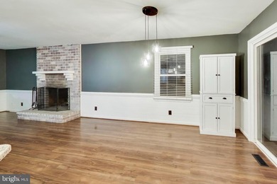 Bright and open one-level living in the fabulous gated community on Aquia Harbour Golf and Country Club in Virginia - for sale on GolfHomes.com, golf home, golf lot