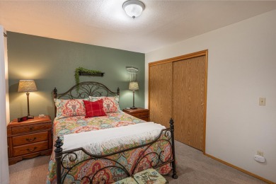 Check out this beautiful 3-bedroom, 3-bathroom home located in a on Dominion Meadows Golf Course in Washington - for sale on GolfHomes.com, golf home, golf lot