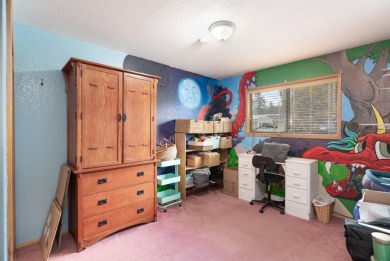 Check out this beautiful 3-bedroom, 3-bathroom home located in a on Dominion Meadows Golf Course in Washington - for sale on GolfHomes.com, golf home, golf lot