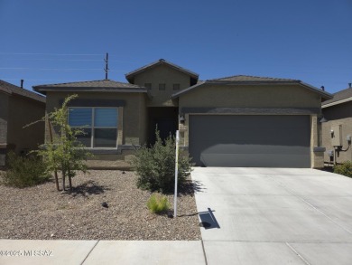 Seller will accept or counter offers from $399,000 - $410,000 on Silverbell Golf Course in Arizona - for sale on GolfHomes.com, golf home, golf lot