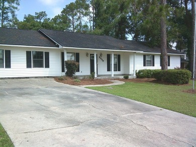 Welcome to Lake Park GA - home to this GREAT 3 bedroom 2 bath on Francis Lake Golf Club in Georgia - for sale on GolfHomes.com, golf home, golf lot