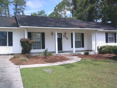 Welcome to Lake Park GA - home to this GREAT 3 bedroom 2 bath on Francis Lake Golf Club in Georgia - for sale on GolfHomes.com, golf home, golf lot
