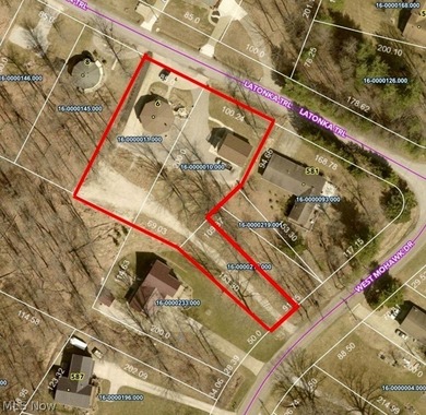 Here is an opportunity to own a *octagon home* built at Lake on Lake Mohawk Golf Club in Ohio - for sale on GolfHomes.com, golf home, golf lot