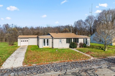 This 3-bedroom, 2.5-bath ranch home is ideally located across on Rozella Ford Golf Club in Indiana - for sale on GolfHomes.com, golf home, golf lot