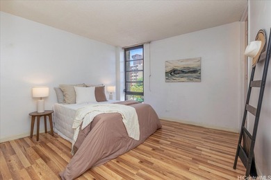 Discover the comfort living in this spacious 3-bedroom condo on Honolulu Country Club in Hawaii - for sale on GolfHomes.com, golf home, golf lot