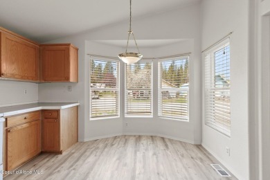 Beautifully maintained 3-bedroom, 2-bathroom home in downtown on Pinehurst Golf Course in Idaho - for sale on GolfHomes.com, golf home, golf lot