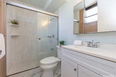 Discover the comfort living in this spacious 3-bedroom condo on Honolulu Country Club in Hawaii - for sale on GolfHomes.com, golf home, golf lot