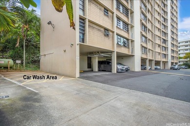 Discover the comfort living in this spacious 3-bedroom condo on Honolulu Country Club in Hawaii - for sale on GolfHomes.com, golf home, golf lot