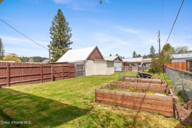 Beautifully maintained 3-bedroom, 2-bathroom home in downtown on Pinehurst Golf Course in Idaho - for sale on GolfHomes.com, golf home, golf lot
