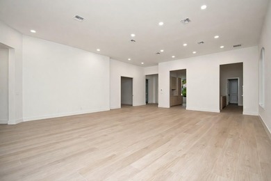 FULL GOLF MEMBERSHIP | COMPLETELY REMODELED | MOVE-IN READY on Addison Reserve in Florida - for sale on GolfHomes.com, golf home, golf lot