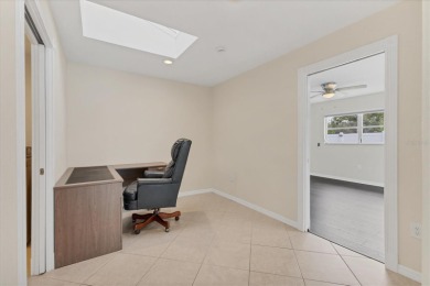 This house was fully updated just a few years ago. This 3 bed 3 on Bobby Jones Golf Club in Florida - for sale on GolfHomes.com, golf home, golf lot