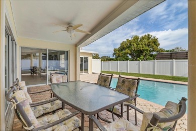 This house was fully updated just a few years ago. This 3 bed 3 on Bobby Jones Golf Club in Florida - for sale on GolfHomes.com, golf home, golf lot