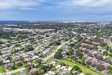 This house was fully updated just a few years ago. This 3 bed 3 on Bobby Jones Golf Club in Florida - for sale on GolfHomes.com, golf home, golf lot