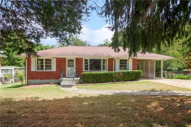 Beautifully renovated 4-bedroom, 2-bathroom home with on Browns Mill Golf Course in Georgia - for sale on GolfHomes.com, golf home, golf lot