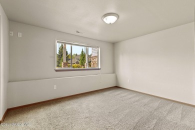 Welcome to the Highlands! This spacious 3731SF home offers a on The Highlands Golf Course, LLC in Idaho - for sale on GolfHomes.com, golf home, golf lot