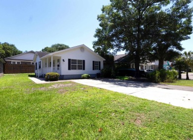 Turn-Key Myrtle Beach Home - Location, Style  Comfort!  Don't on Arcadian Shores Golf Club in South Carolina - for sale on GolfHomes.com, golf home, golf lot