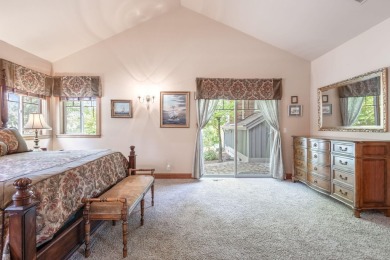 Single level living overlooking 4th fairway at award winning on Aspen Lakes Golf Course in Oregon - for sale on GolfHomes.com, golf home, golf lot