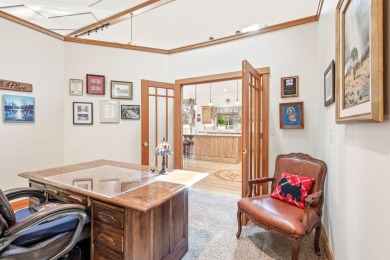 Single level living overlooking 4th fairway at award winning on Aspen Lakes Golf Course in Oregon - for sale on GolfHomes.com, golf home, golf lot