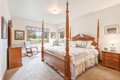 Single level living overlooking 4th fairway at award winning on Aspen Lakes Golf Course in Oregon - for sale on GolfHomes.com, golf home, golf lot