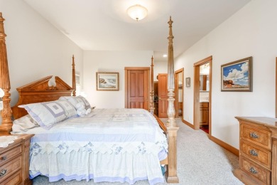 Single level living overlooking 4th fairway at award winning on Aspen Lakes Golf Course in Oregon - for sale on GolfHomes.com, golf home, golf lot