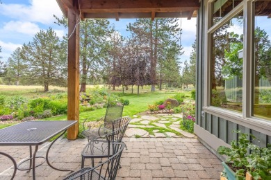 Single level living overlooking 4th fairway at award winning on Aspen Lakes Golf Course in Oregon - for sale on GolfHomes.com, golf home, golf lot