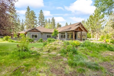 Single level living overlooking 4th fairway at award winning on Aspen Lakes Golf Course in Oregon - for sale on GolfHomes.com, golf home, golf lot