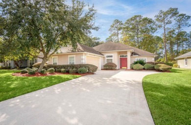 Seller Motivated!   Welcome To This Beautifully Refreshed on Eagle Harbor Golf Club in Florida - for sale on GolfHomes.com, golf home, golf lot