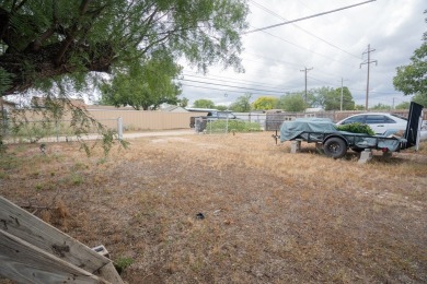 Located betwixt and between North and South San Angelo, this on Riverside Hills Golf Club in Texas - for sale on GolfHomes.com, golf home, golf lot