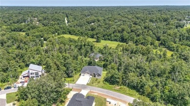 Tucked into the wooded hills of Bella Vista, this home delivers on Bella Vista Country Club - Highlands in Arkansas - for sale on GolfHomes.com, golf home, golf lot