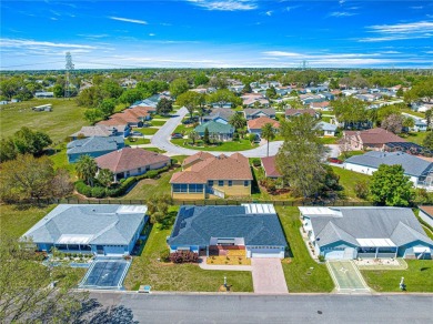 Welcome to this Lovely Extended Palm Model 2 Bedroom 2 Bathroom on The Links of Spruce Creek in Florida - for sale on GolfHomes.com, golf home, golf lot