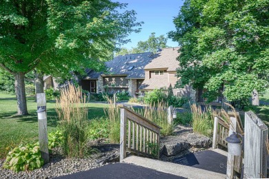 Elegantly updated 1 bed/ 2 bath Hickory Run Golf Villa with on Eagle Ridge Inn and Resort in Illinois - for sale on GolfHomes.com, golf home, golf lot