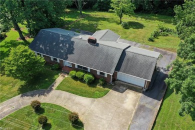 Open House Sunday Nov 9 12 - 2. BACK ON MARKET, Motivated Seller on Reynolds Park Golf Course in North Carolina - for sale on GolfHomes.com, golf home, golf lot