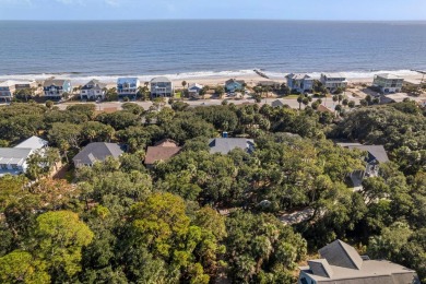 Come experience true southern charm in this updated 4bd/2ba on The Plantation Course At Edisto in South Carolina - for sale on GolfHomes.com, golf home, golf lot