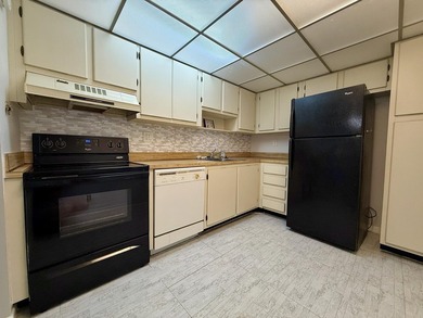 Beautifully maintained 2-bedroom, 2-bath condo in the desirable on  in Florida - for sale on GolfHomes.com, golf home, golf lot