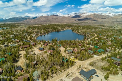 This classic Columbine Lake mountain home is a 4BR/ 4BA with on Grand Lake Golf Course in Colorado - for sale on GolfHomes.com, golf home, golf lot