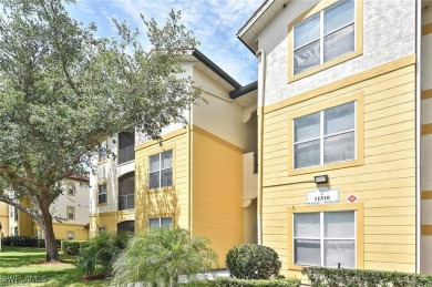 Spacious and updated 2/2 floor plan with private interior on Gateway Golf and Country Club in Florida - for sale on GolfHomes.com, golf home, golf lot