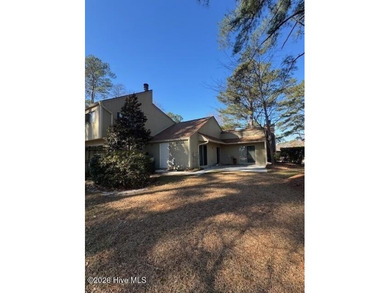 You won't want to miss this beautiful end-unit, single-level on River Bend Golf and Country Club in North Carolina - for sale on GolfHomes.com, golf home, golf lot