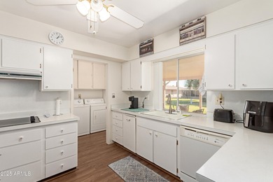 Perfect cozy end-unit home located in Sun City, just minutes on PalmBrook Country Club in Arizona - for sale on GolfHomes.com, golf home, golf lot