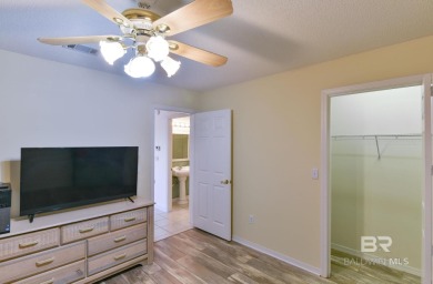 Exceptional opportunity to own a charming 2-bedroom, 2-bathroom on Glenlakes Golf Club in Alabama - for sale on GolfHomes.com, golf home, golf lot