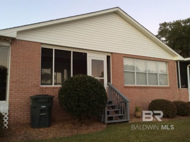 Exceptional opportunity to own a charming 2-bedroom, 2-bathroom on Glenlakes Golf Club in Alabama - for sale on GolfHomes.com, golf home, golf lot