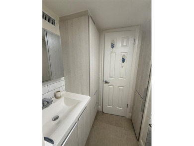 Gorgeous condo completely remodeled, sold totally furnish on Sunrise Lakes Phase III in Florida - for sale on GolfHomes.com, golf home, golf lot